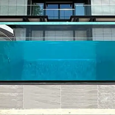 Winter Garden Pool Enhanced with Infinity Edge Acrylic Window - Underwater  Glazing International