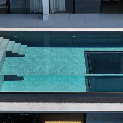 Underwater window