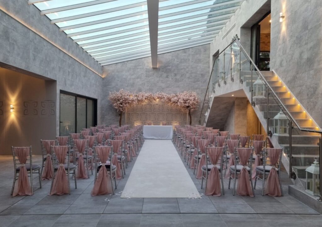 Beweegbare zwembadvloer binnen als event